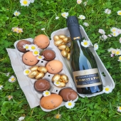 Pâques 2022 !

Les cloches arrivent à grands pas ! 🛎🍫🥚

Prêt pour la chasse aux œufs ? 🥚

Ou pour ceux qui préfèrent le champagne, les cloches peuvent toujours cacher des demi-bouteilles dans votre jardin ! 🍾☺️😁

Le champagne G.Gruet et Fils vous souhaite un bon week-end de Pâques 😍
 

#pâques #paques #pâques2022 #paques2022 
#chocolat #chocolats #oeufs #oeufsdepaques #oeufsauxchocolats #cloches #lapin #poussin #marguerite #champagne #blancdeblancs #brut #brutblancdeblancs #demibouteille #gruet #gruetetfils