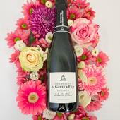 Notre cuvée Extra-Brut Blanc de Blancs 100% Chardonnay est le reflet de notre terroir. Ce Chardonnay révèle un nez fruité. 

Extra cool pour les apéritifs et tout au long du repas.

🌸🌺🌸

Attention l'abus d'alcool est dangereux pour la santé. À consommer avec modération.

#pourtoi #vineyard #vin #winelover #winelovers#extrabrut #terroir #chardonnay #rose #fleur #flowers #pink #white #vigne #vigneron #vignoble #apéritifs #repas